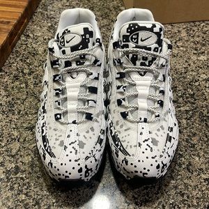 Nike Air Max 95
Cav Empt White